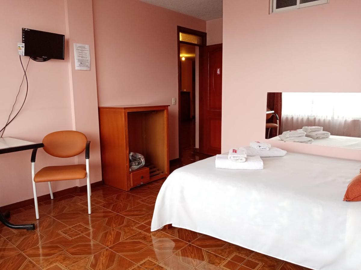 Hostal Sauna Water Palace กีโต ภายนอก รูปภาพ