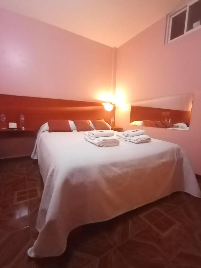 Hostal Sauna Water Palace กีโต ภายนอก รูปภาพ