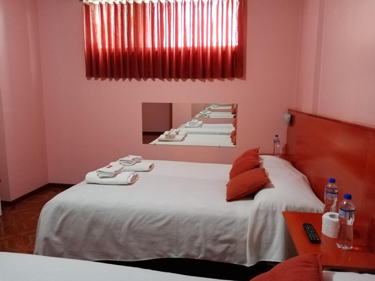 Hostal Sauna Water Palace กีโต ภายนอก รูปภาพ