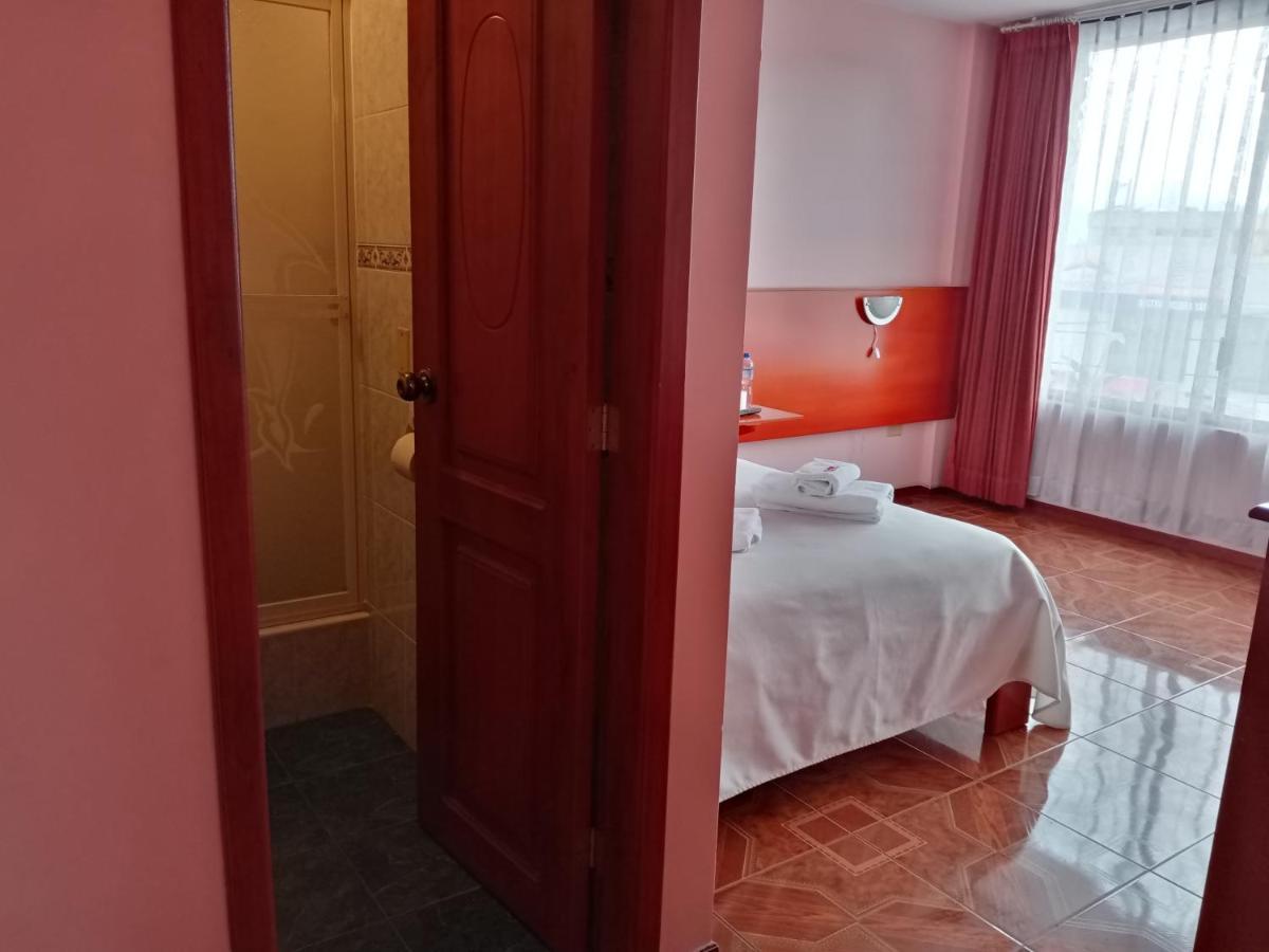 Hostal Sauna Water Palace กีโต ภายนอก รูปภาพ