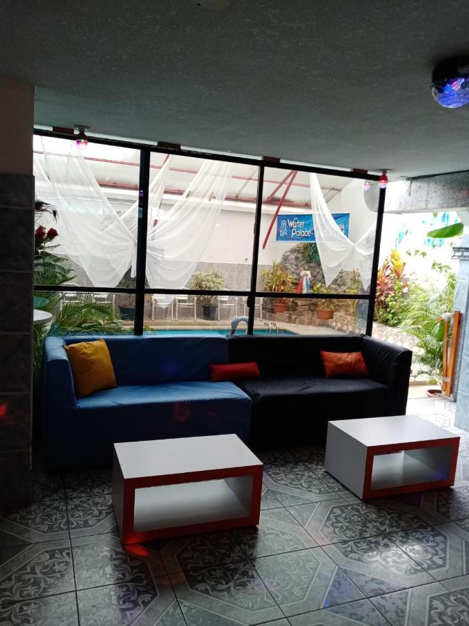 Hostal Sauna Water Palace กีโต ภายนอก รูปภาพ